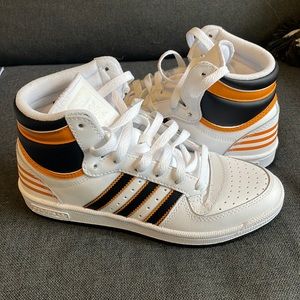 Adidas originals Top Ten Sneakers Size 6 BRAND NEW! No box